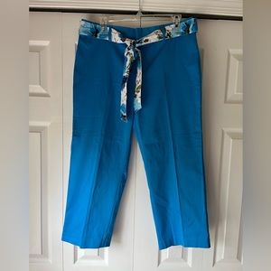 Jaclyn Smith beautiful blue dress capri pants, w matching fabric belt, size 10